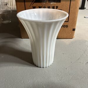 Flower Vase Off White Color Line Pattern on Side Scalloped Edge 7-1/4" tall